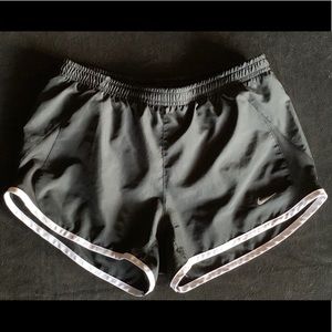 (EUC) Black Nike Tempo Running Shorts
